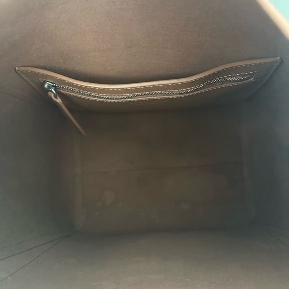 Everlane Studio Bag in Cognac - Picture 3 of 3